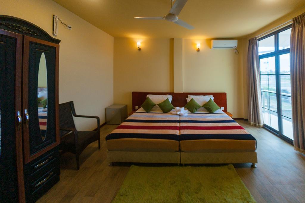 Annama Lodge And Dive Hoarafushi Exterior photo